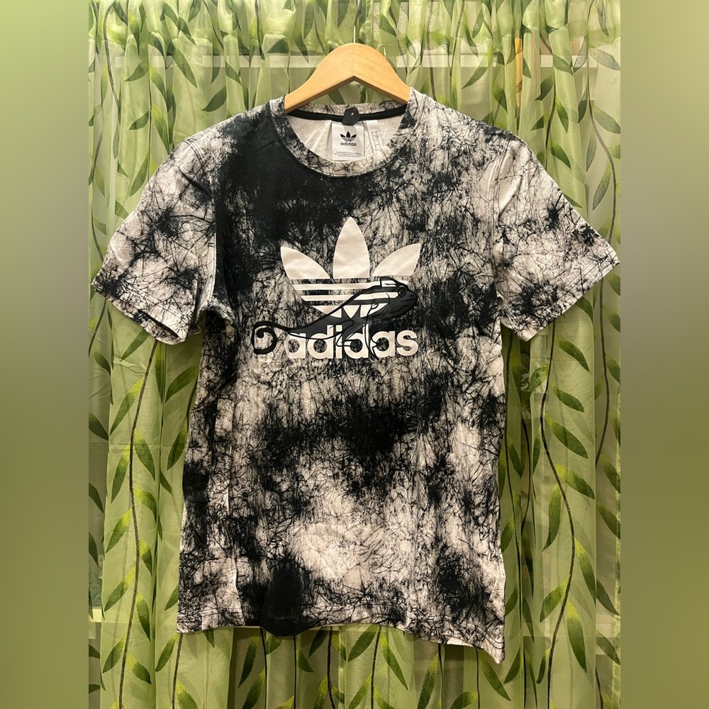 Adidas Graphic Tee